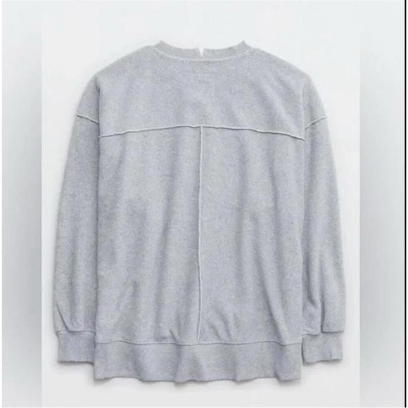 ☘️ 3/$17 Aerie Gray Winter Tour Women's Sweatshirt - Picture 5 of 13
